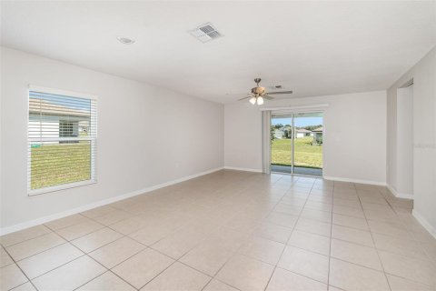 House in Mascotte, Florida 4 bedrooms, 171.13 sq.m. № 1390965 - photo 7