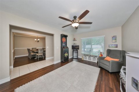 Casa en venta en Tampa, Florida, 4 dormitorios, 170.57 m2 № 1390992 - foto 11