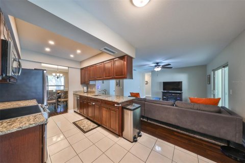 Villa ou maison à vendre à Tampa, Floride: 4 chambres, 170.57 m2 № 1390992 - photo 17