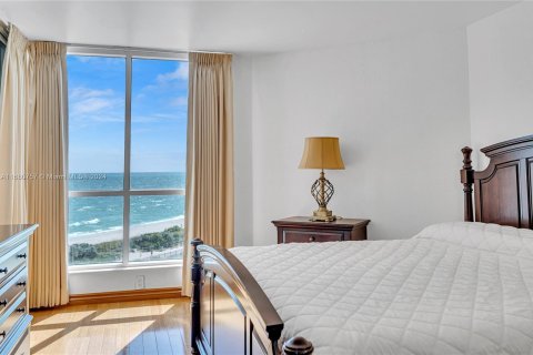 Condo in Miami Beach, Florida, 2 bedrooms  № 1412019 - photo 15