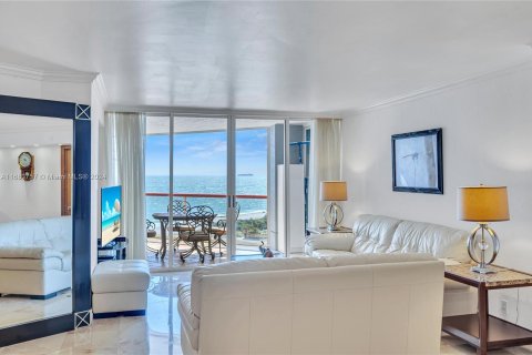 Condo in Miami Beach, Florida, 2 bedrooms  № 1412019 - photo 4