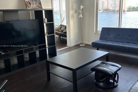 Condominio en venta en Miami, Florida, 1 dormitorio, 77.11 m2 № 1412340 - foto 3