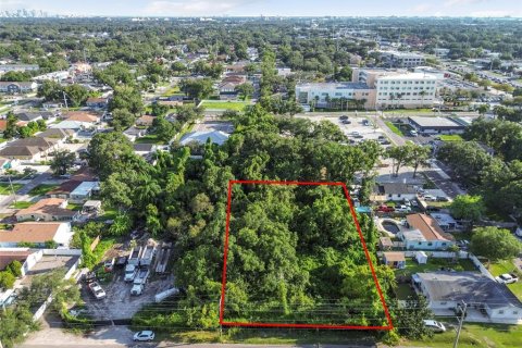 Terreno en venta en Tampa, Florida № 1371752 - foto 4