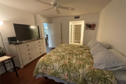 Condominio en venta en Pembroke Pines, Florida, 2 dormitorios, 105.63 m2 № 1000091 - foto 8