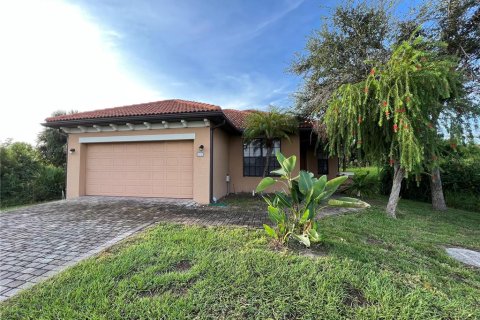 Villa ou maison à louer à Rotonda, Floride: 2 chambres, 172.52 m2 № 791064 - photo 1