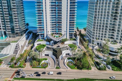 Condominio en venta en Sunny Isles Beach, Florida, 4 dormitorios, 222.41 m2 № 1399764 - foto 5