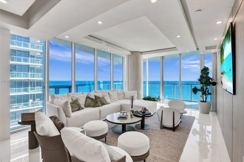 Condominio en venta en Sunny Isles Beach, Florida, 4 dormitorios, 222.41 m2 № 1399764 - foto 13