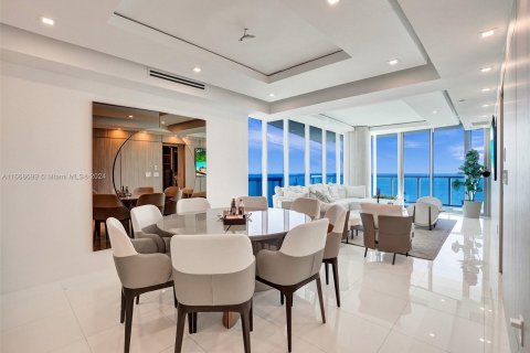 Condominio en venta en Sunny Isles Beach, Florida, 4 dormitorios, 222.41 m2 № 1399764 - foto 8