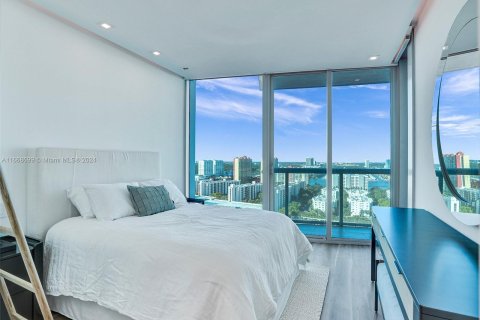 Condominio en venta en Sunny Isles Beach, Florida, 4 dormitorios, 222.41 m2 № 1399764 - foto 28