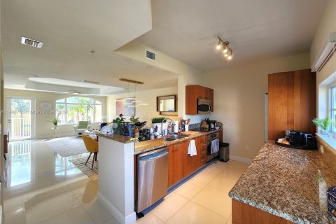 Touwnhouse à vendre à Aventura, Floride: 2 chambres, 162.11 m2 № 1399763 - photo 14