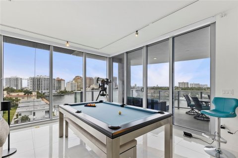 Condo in Fort Lauderdale, Florida, 3 bedrooms  № 1399766 - photo 11