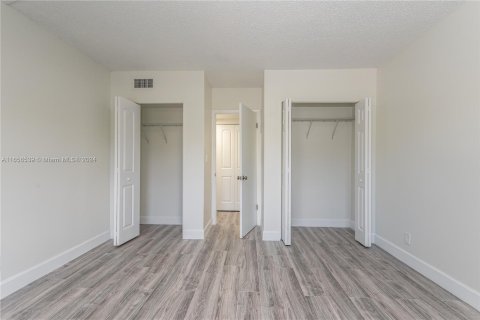 Copropriété à louer à Coral Springs, Floride: 2 chambres, 97.92 m2 № 1358598 - photo 17