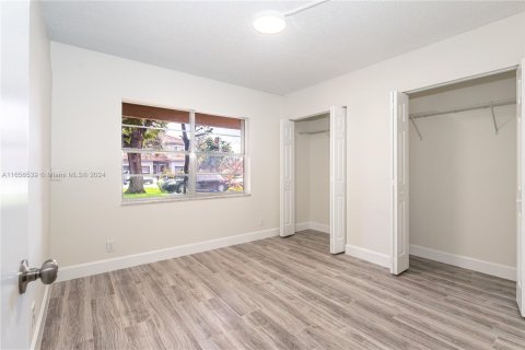 Copropriété à louer à Coral Springs, Floride: 2 chambres, 97.92 m2 № 1358598 - photo 11