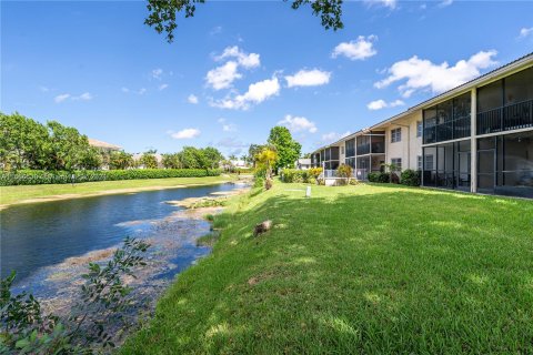 Copropriété à louer à Coral Springs, Floride: 2 chambres, 97.92 m2 № 1358598 - photo 23