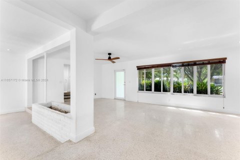 Casa en venta en North Miami, Florida, 3 dormitorios, 150.59 m2 № 1358559 - foto 13