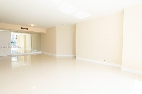 Copropriété à vendre à Aventura, Floride: 2 chambres, 109.9 m2 № 1358595 - photo 20