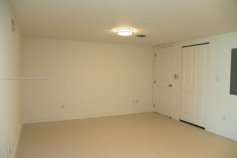 Copropriété à vendre à Sunny Isles Beach, Floride: 2 chambres, 160.91 m2 № 1227315 - photo 18