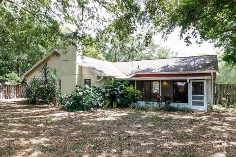 Villa ou maison à louer à Land O' Lakes, Floride: 3 chambres, 157.93 m2 № 1340583 - photo 16