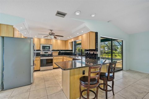 Villa ou maison à vendre à Englewood, Floride: 3 chambres, 211.07 m2 № 1342614 - photo 5