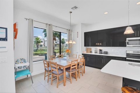 Touwnhouse à louer à Davenport, Floride: 4 chambres, 200.95 m2 № 1378136 - photo 8