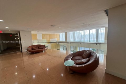 Condominio en venta en Aventura, Florida, 1 dormitorio, 73.11 m2 № 1358474 - foto 19