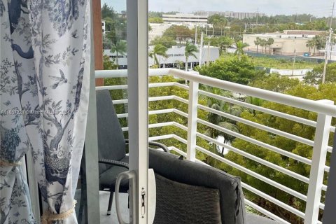 Condominio en venta en Aventura, Florida, 1 dormitorio, 73.11 m2 № 1358474 - foto 10