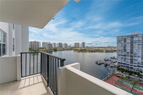 Copropriété à vendre à Aventura, Floride: 2 chambres, 98.29 m2 № 1292134 - photo 22