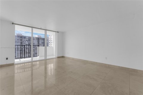 Condo in Aventura, Florida, 2 bedrooms  № 1292134 - photo 11