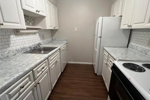 Condo in Tampa, Florida, 1 bedroom  № 1356600 - photo 3