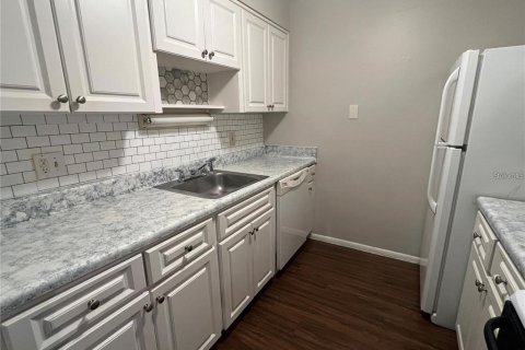 Condo in Tampa, Florida, 1 bedroom  № 1356600 - photo 4