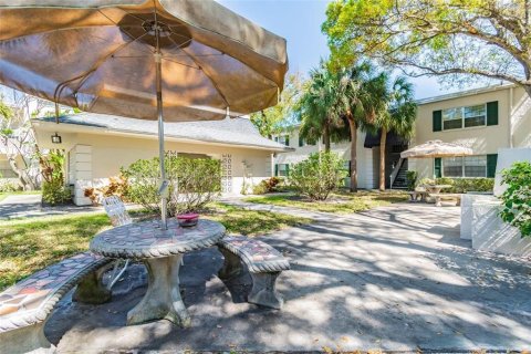 Condo in Tampa, Florida, 1 bedroom  № 1356600 - photo 11