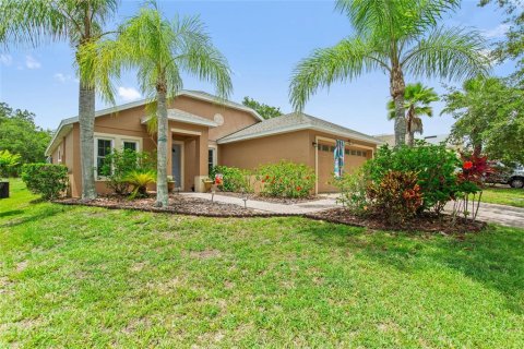 House in Davenport, Florida 4 bedrooms, 154.4 sq.m. № 1258253 - photo 2