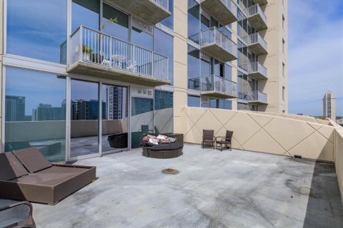 Condo in Orlando, Florida, 1 bedroom  № 1107170 - photo 13