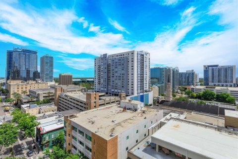 Condo in Orlando, Florida, 1 bedroom  № 1107170 - photo 14