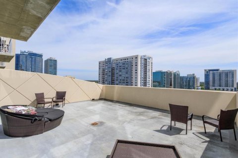 Condo in Orlando, Florida, 1 bedroom  № 1107170 - photo 11