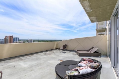 Condo in Orlando, Florida, 1 bedroom  № 1107170 - photo 12