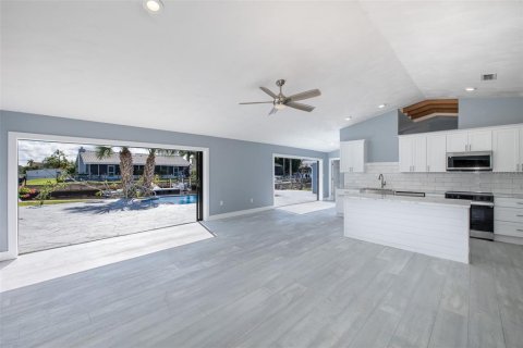 Casa en venta en Port Richey, Florida, 3 dormitorios, 158.68 m2 № 1353974 - foto 10