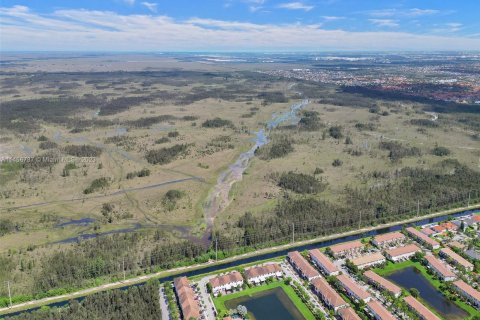 Terreno en venta en Miami, Florida № 740145 - foto 3