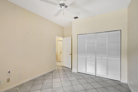 House in West Palm Beach, Florida 3 bedrooms, 212.75 sq.m. № 1216078 - photo 20