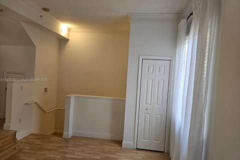 Touwnhouse à vendre à Aventura, Floride: 2 chambres, 117.99 m2 № 1304975 - photo 8