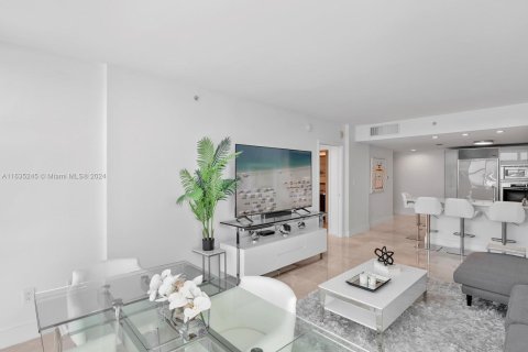 Copropriété à vendre à Miami Beach, Floride: 2 chambres, 113.62 m2 № 1304974 - photo 11