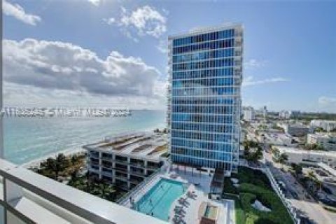 Copropriété à vendre à Miami Beach, Floride: 2 chambres, 113.62 m2 № 1304974 - photo 1