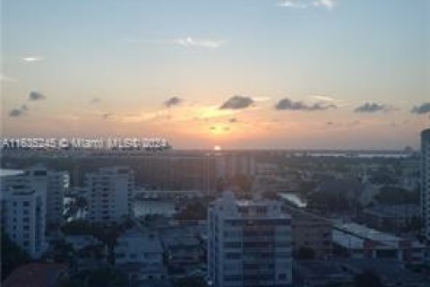 Condominio en venta en Miami Beach, Florida, 2 dormitorios, 113.62 m2 № 1304974 - foto 3