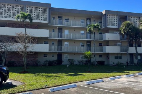 Condominio en venta en Lauderdale Lakes, Florida, 2 dormitorios, 94.85 m2 № 914349 - foto 8