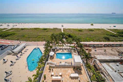 Condo in Miami Beach, Florida, 4 bedrooms  № 980882 - photo 21