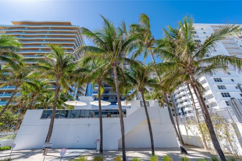 Condo in Miami Beach, Florida, 4 bedrooms  № 980882 - photo 29