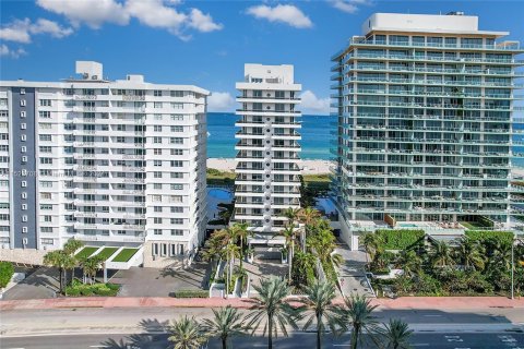 Condo in Miami Beach, Florida, 4 bedrooms  № 980882 - photo 28