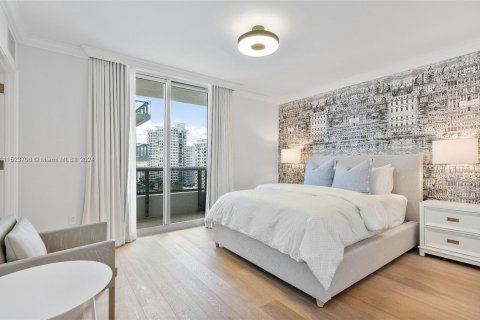 Condo in Miami Beach, Florida, 4 bedrooms  № 980882 - photo 24