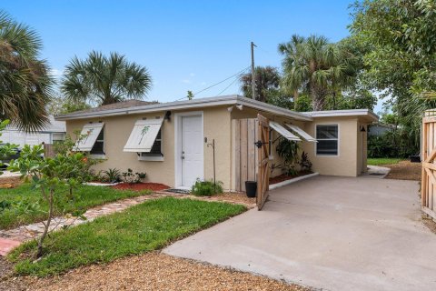 Casa en venta en Boynton Beach, Florida, 2 dormitorios, 69.68 m2 № 913025 - foto 3