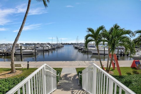 Copropriété à vendre à Lantana, Floride: 2 chambres, 114.92 m2 № 913027 - photo 15